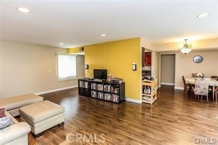 1133 Rosecrans - Photo 3
