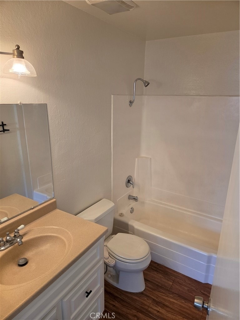 219 Oswego - Photo 5
