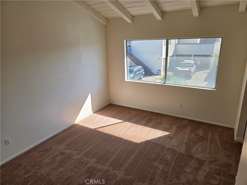 219 Oswego - Photo 4