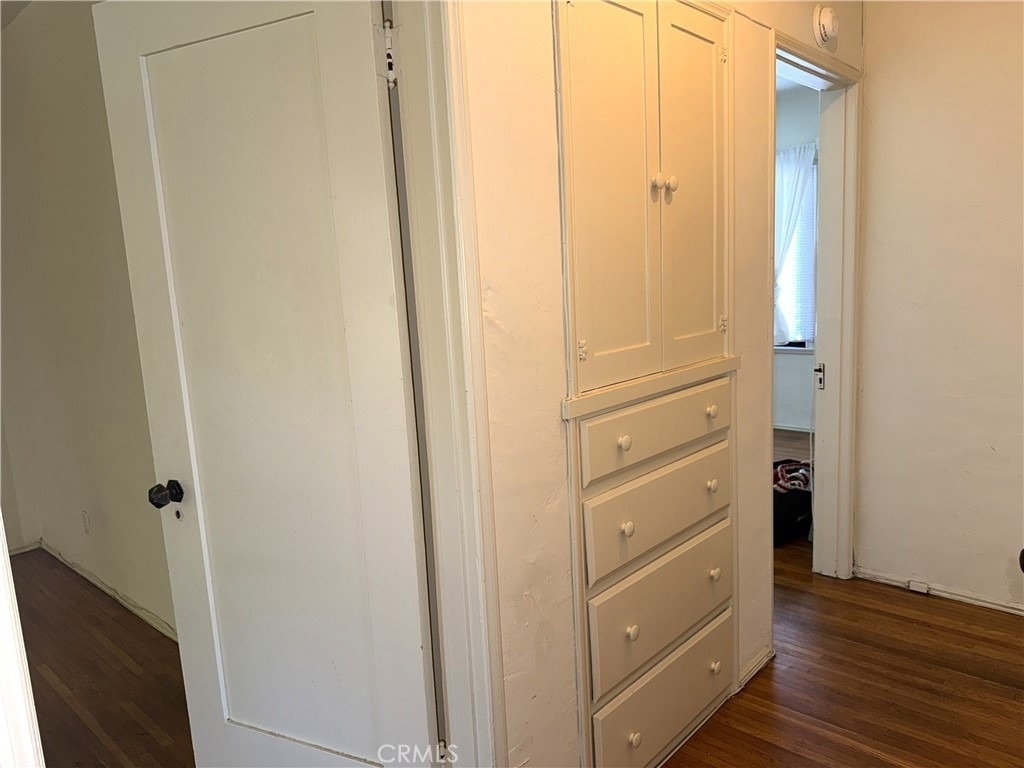517 Roswell Avenue - Photo 13