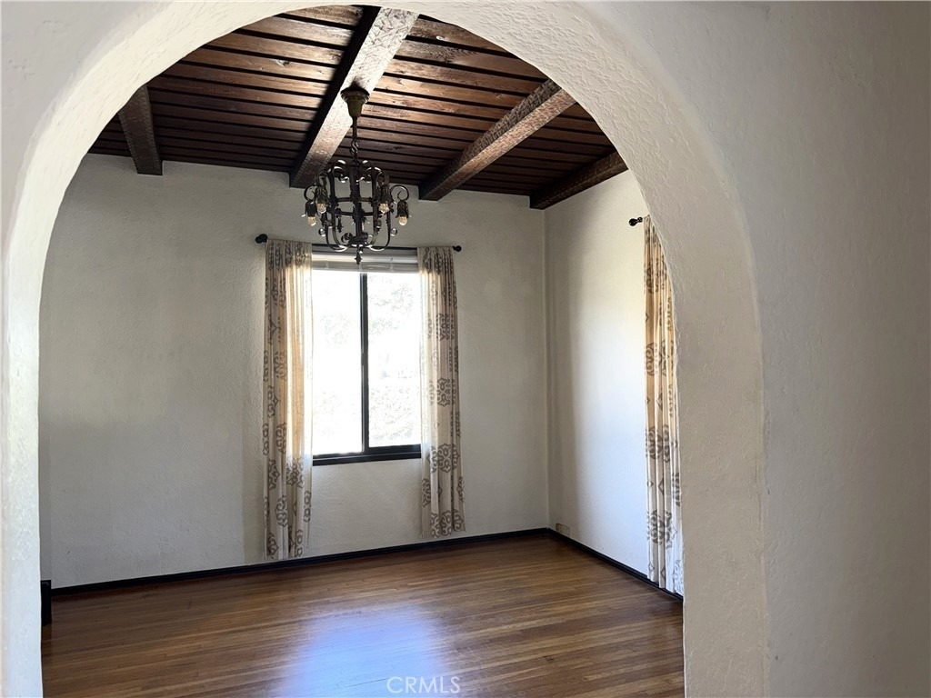 517 Roswell Avenue - Photo 7