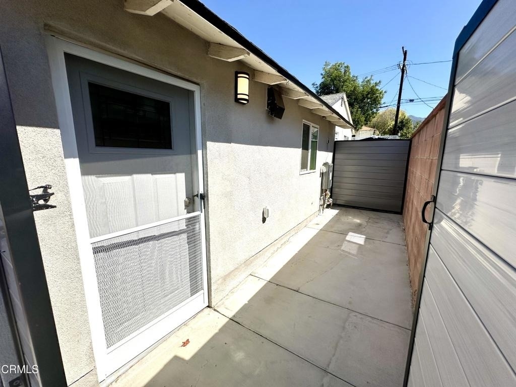 10942 Nassau Avenue - Photo 9