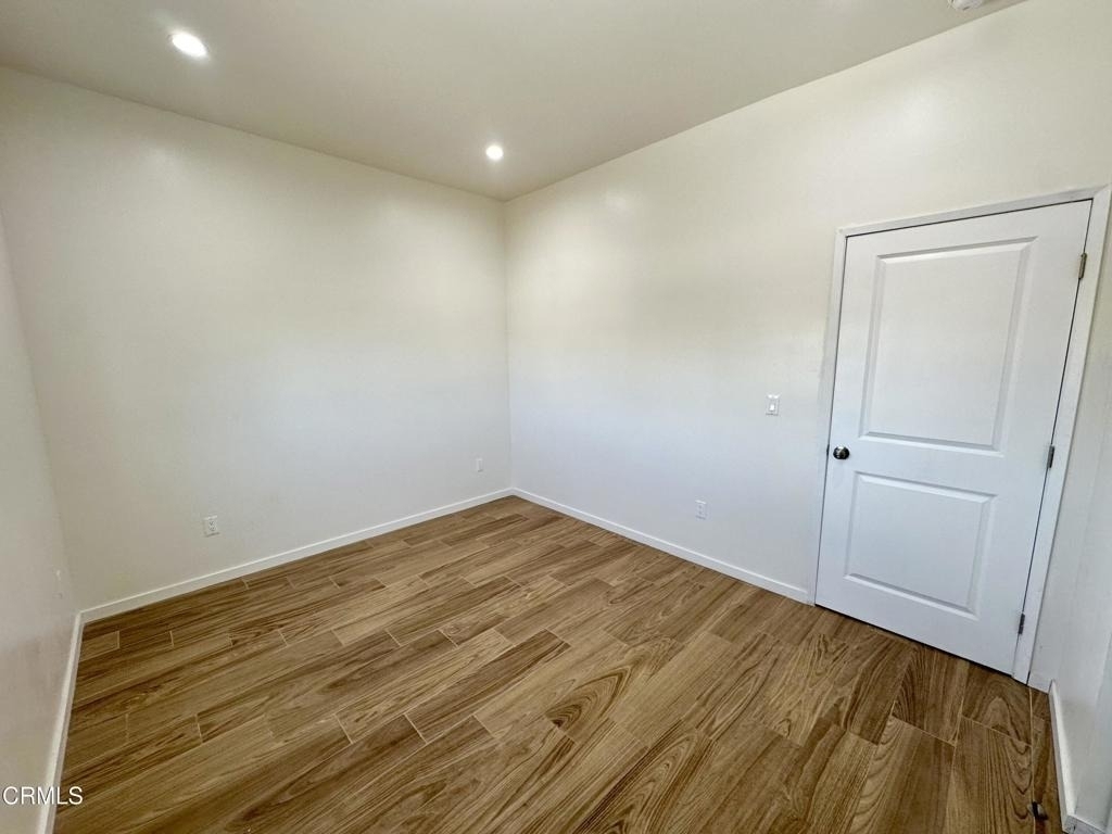 10942 Nassau Avenue - Photo 6