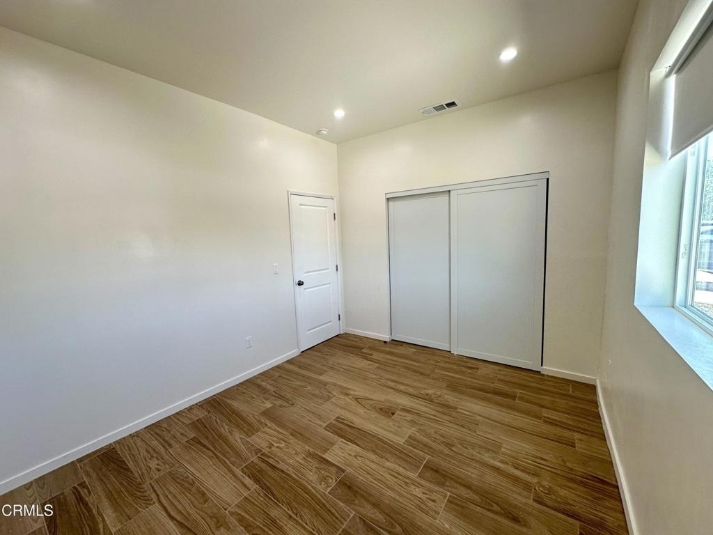 10942 Nassau Avenue - Photo 5