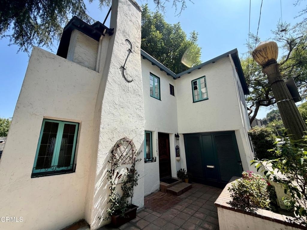 708 Bonita Drive - Photo 1