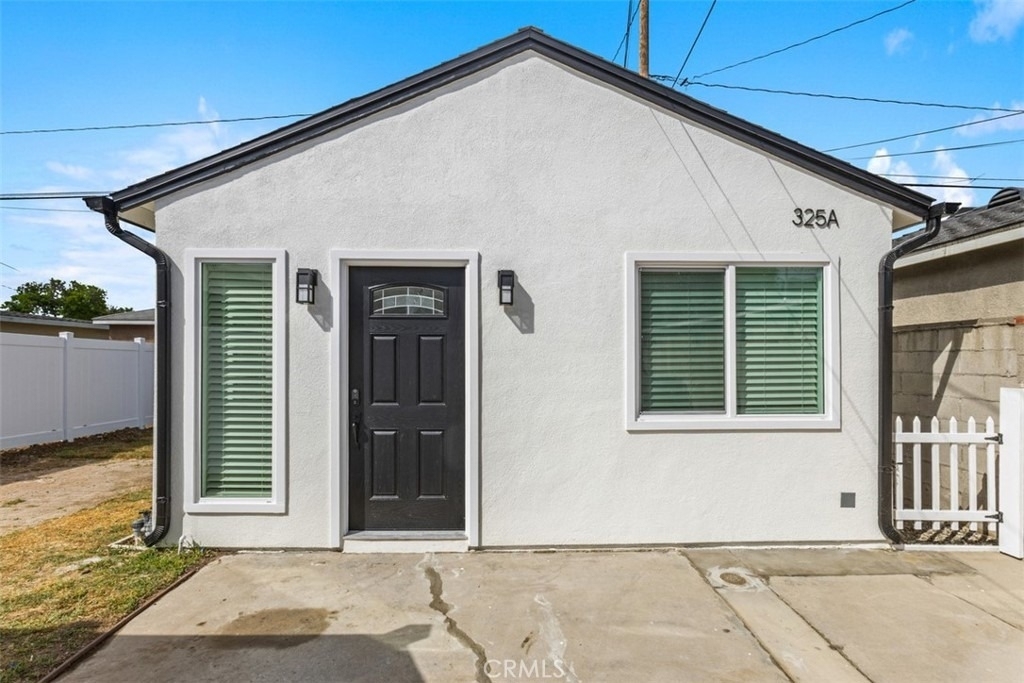 325 N Lee - Photo 1