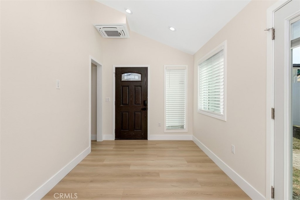 325 N Lee - Photo 11