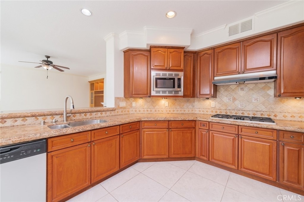 22661 White Oaks - Photo 15