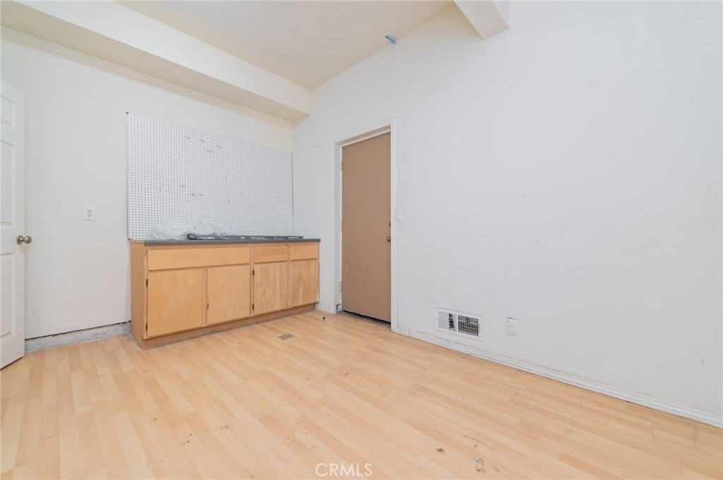 22661 White Oaks - Photo 32