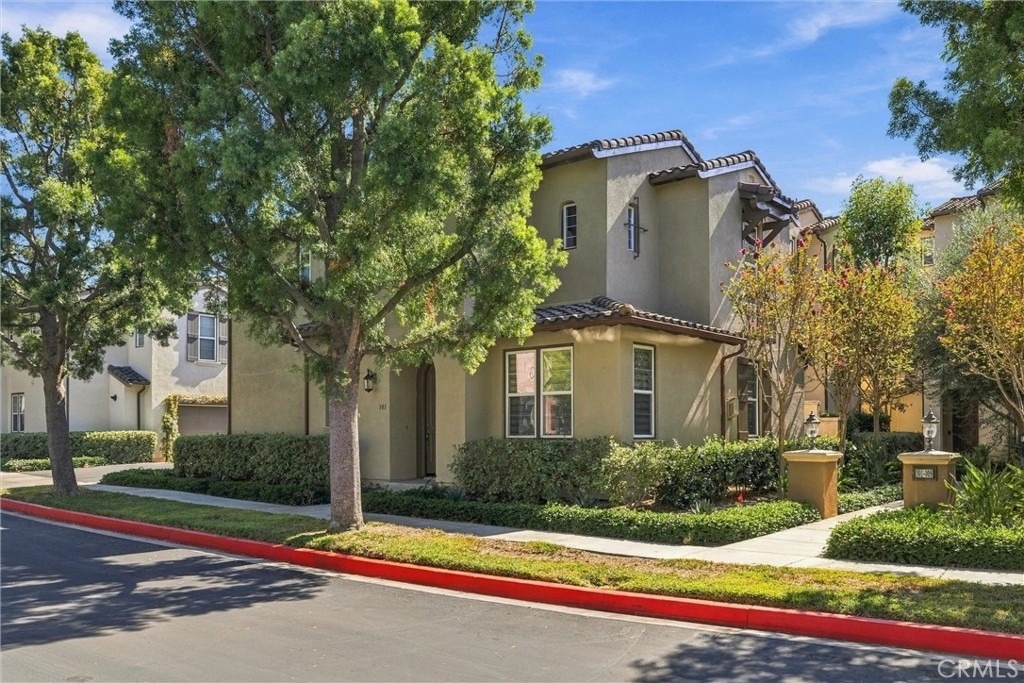 301 Tall Oak - Photo 2