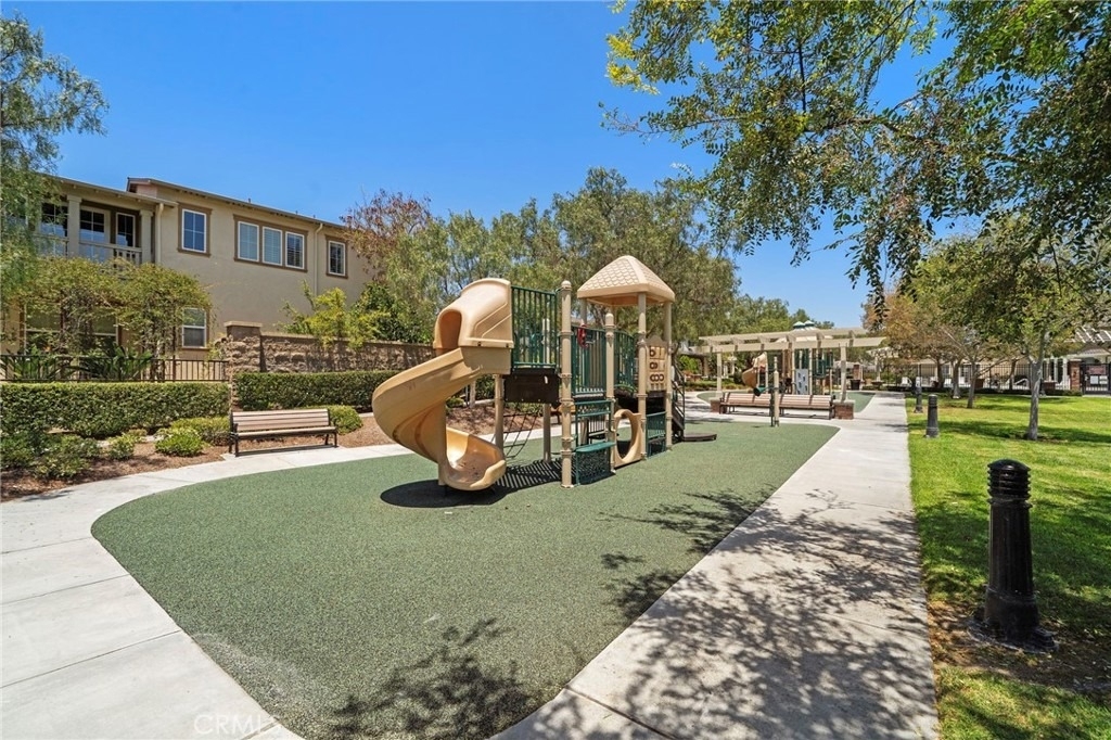 221 Landmark - Photo 39