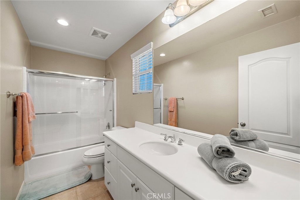 221 Landmark - Photo 33