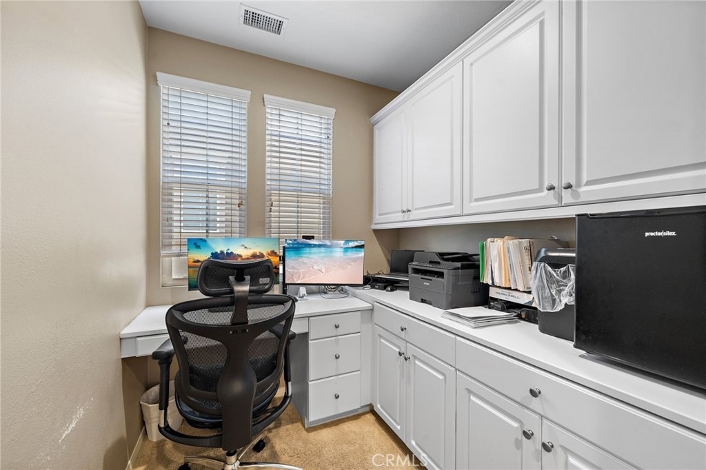 221 Landmark - Photo 19