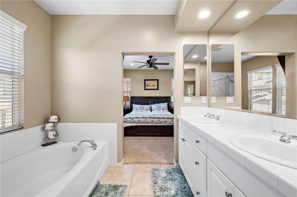 221 Landmark - Photo 27