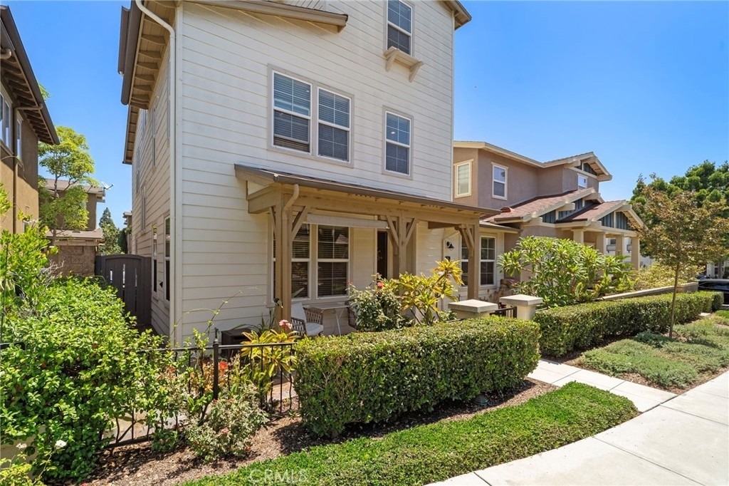 221 Landmark - Photo 2