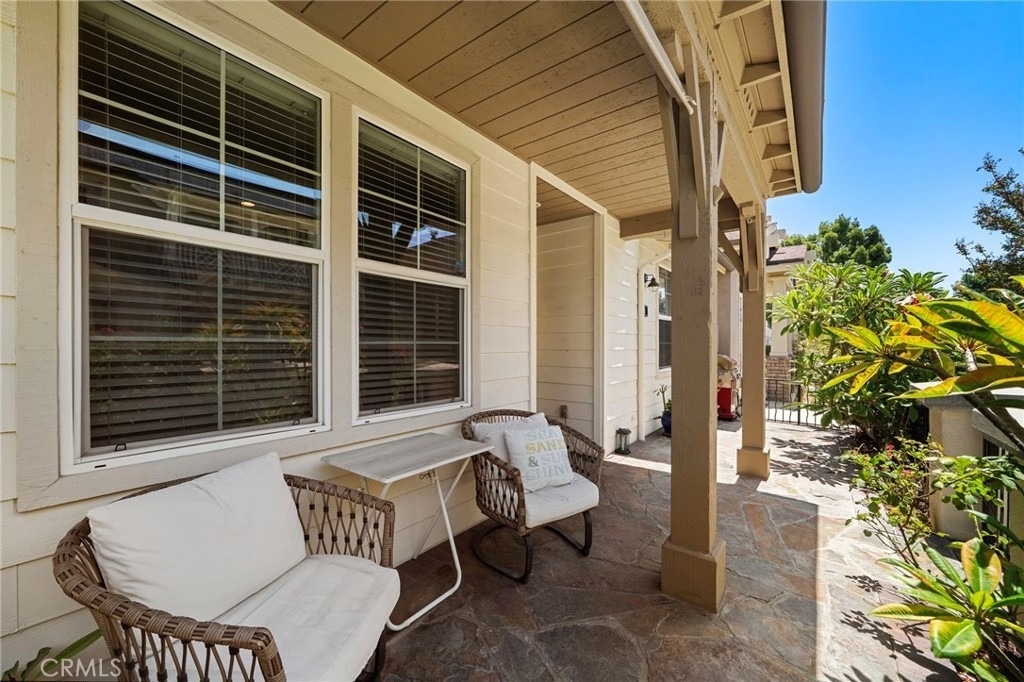 221 Landmark - Photo 4