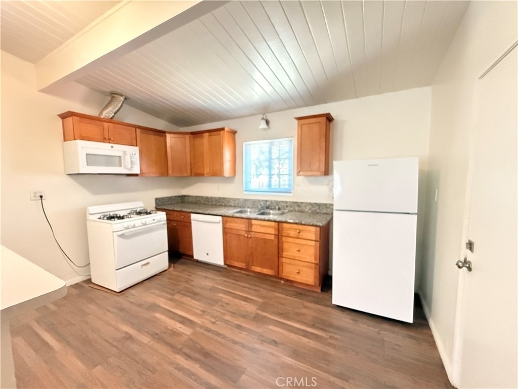 828 N Buena Vista Street - Photo 3