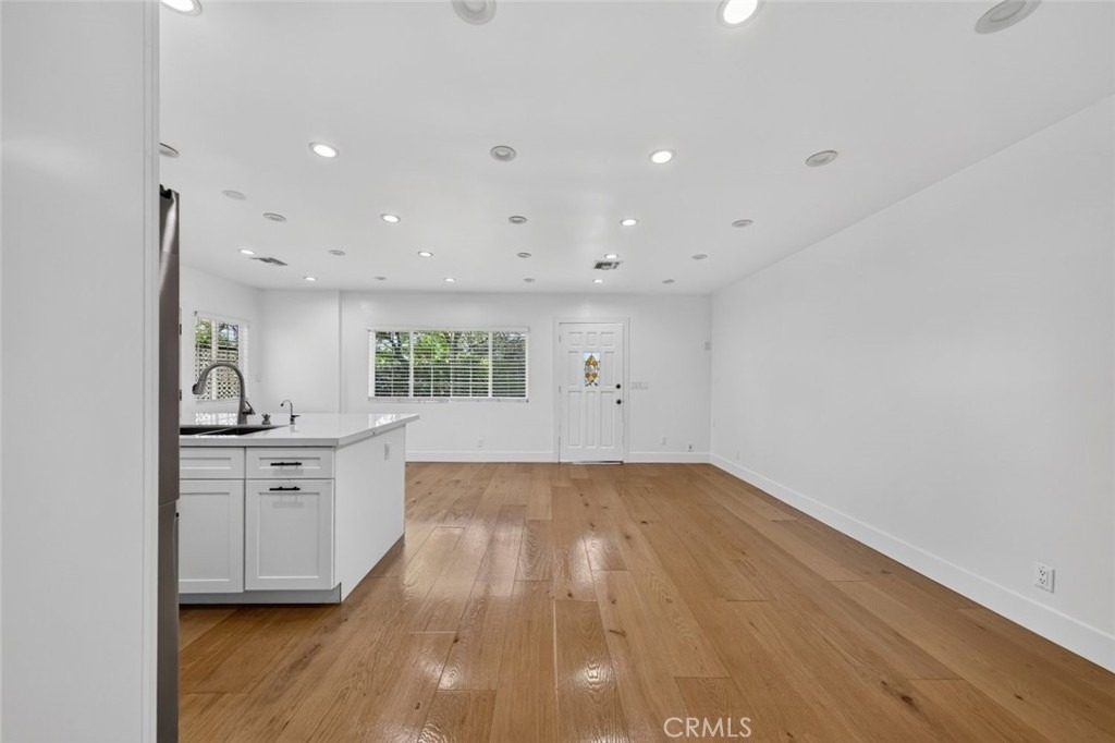 7502 Farmdale Avenue - Photo 12