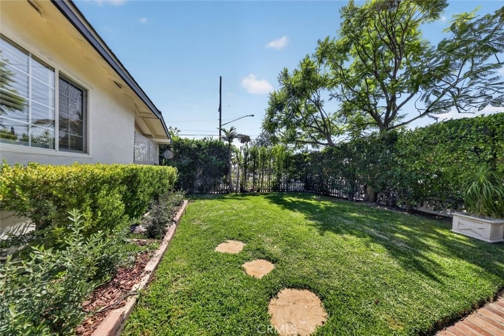 7502 Farmdale Avenue - Photo 29