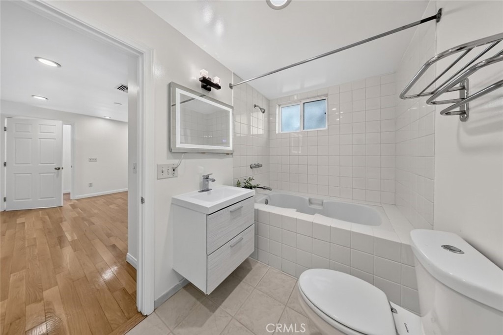7502 Farmdale Avenue - Photo 18