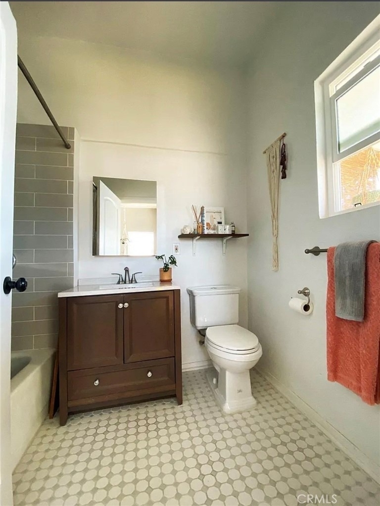 1441 Pleasant - Photo 6