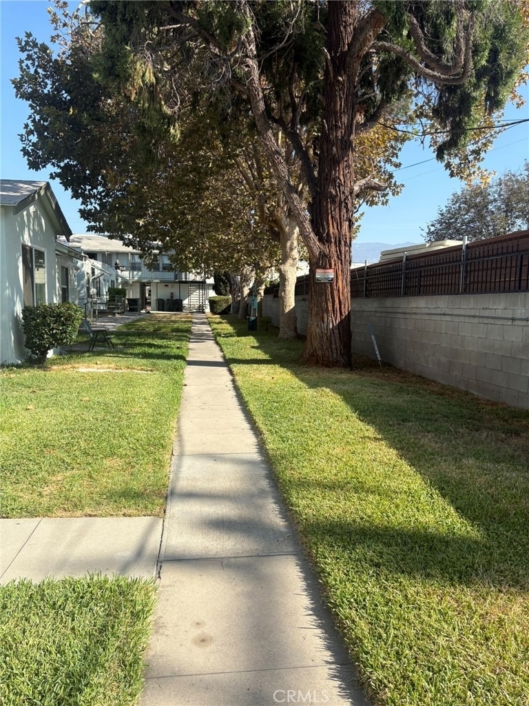 530 W 21st - Photo 8