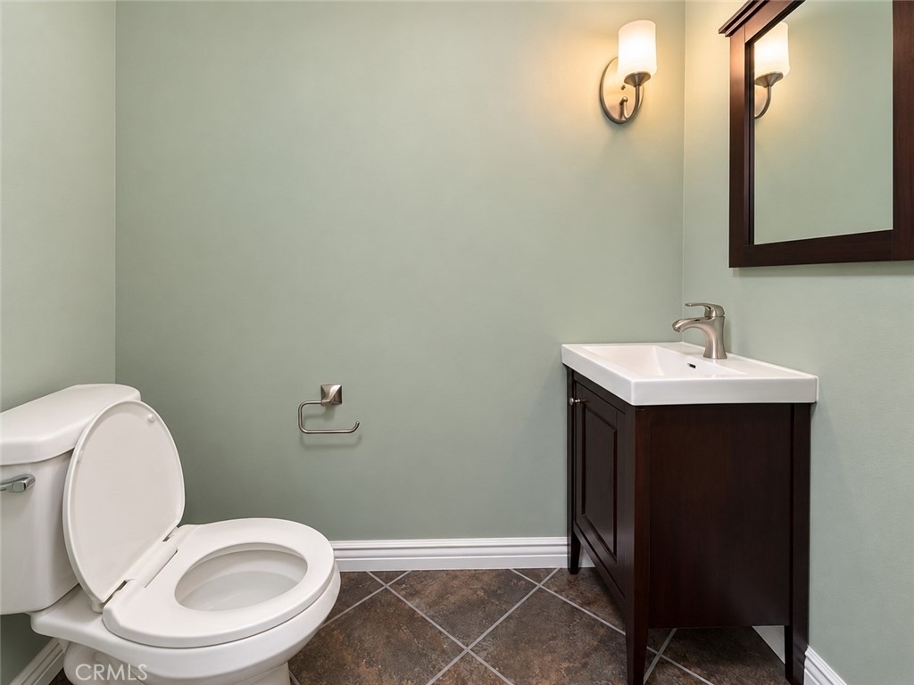 719 E Bennett Avenue - Photo 13
