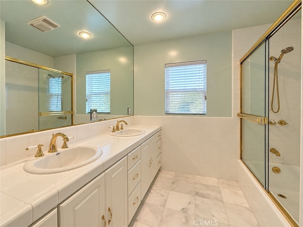 719 E Bennett Avenue - Photo 21