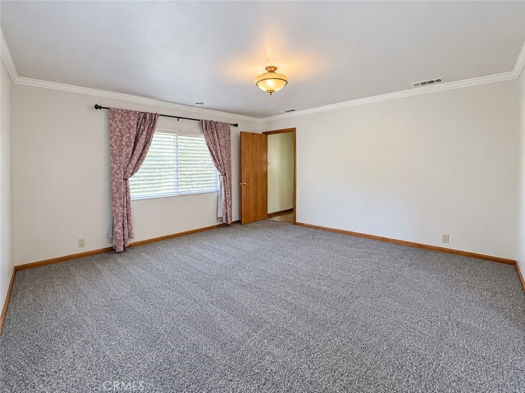 719 E Bennett Avenue - Photo 9