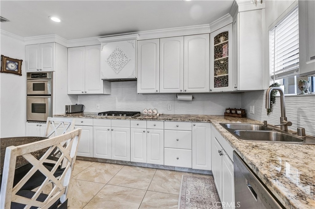 4919 Newcastle Avenue - Photo 11