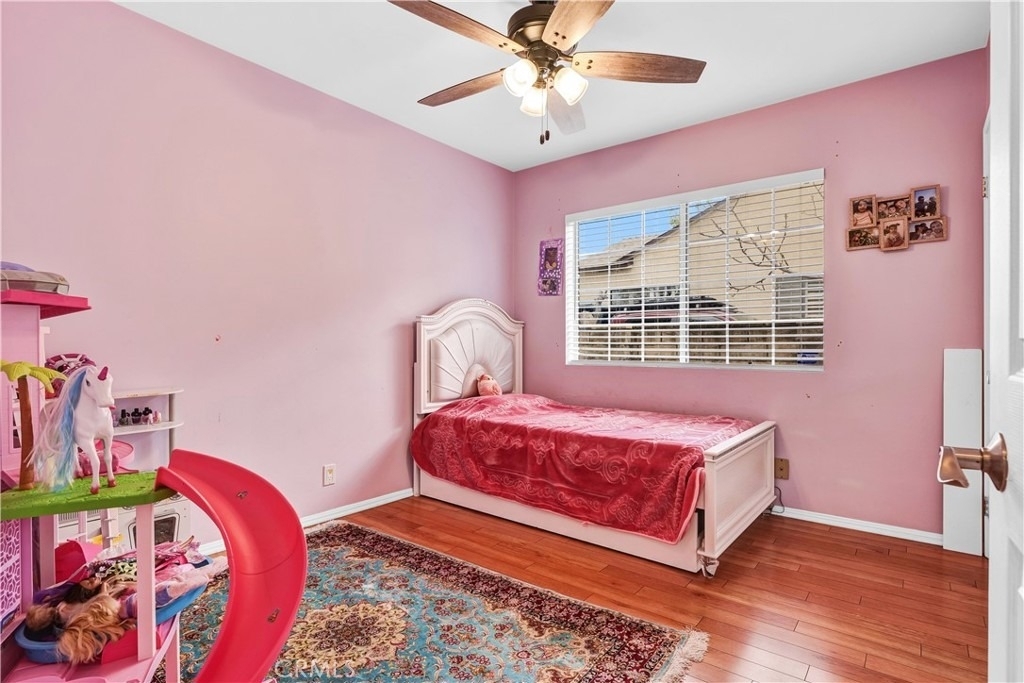 4919 Newcastle Avenue - Photo 15