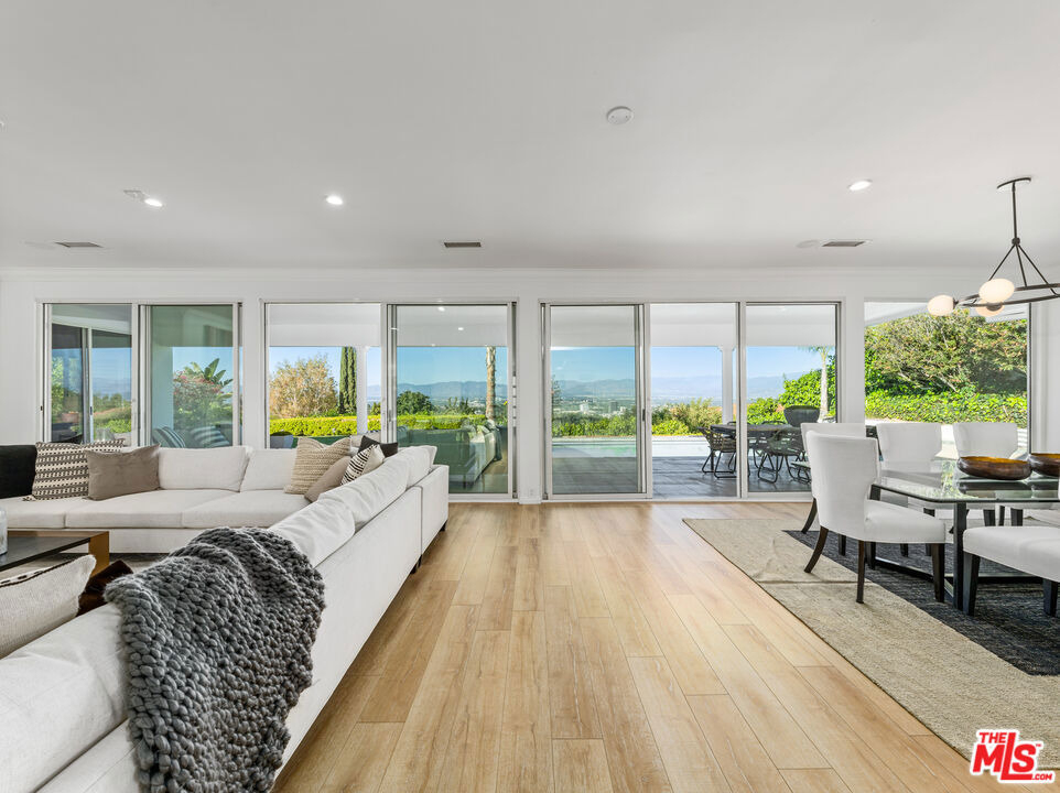 16053 Sabana Lane - Photo 8
