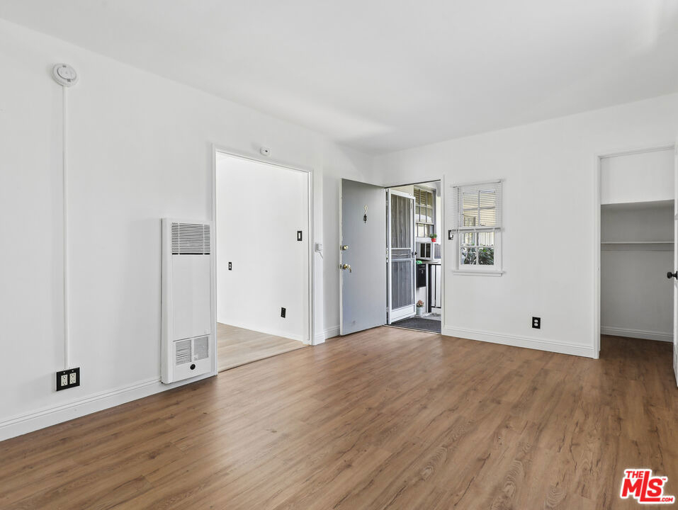 4010 Los Feliz Boulevard - Photo 2