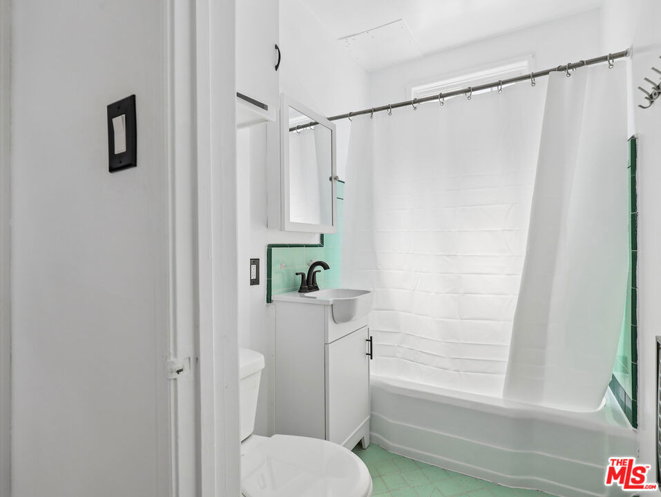 4010 Los Feliz Boulevard - Photo 10