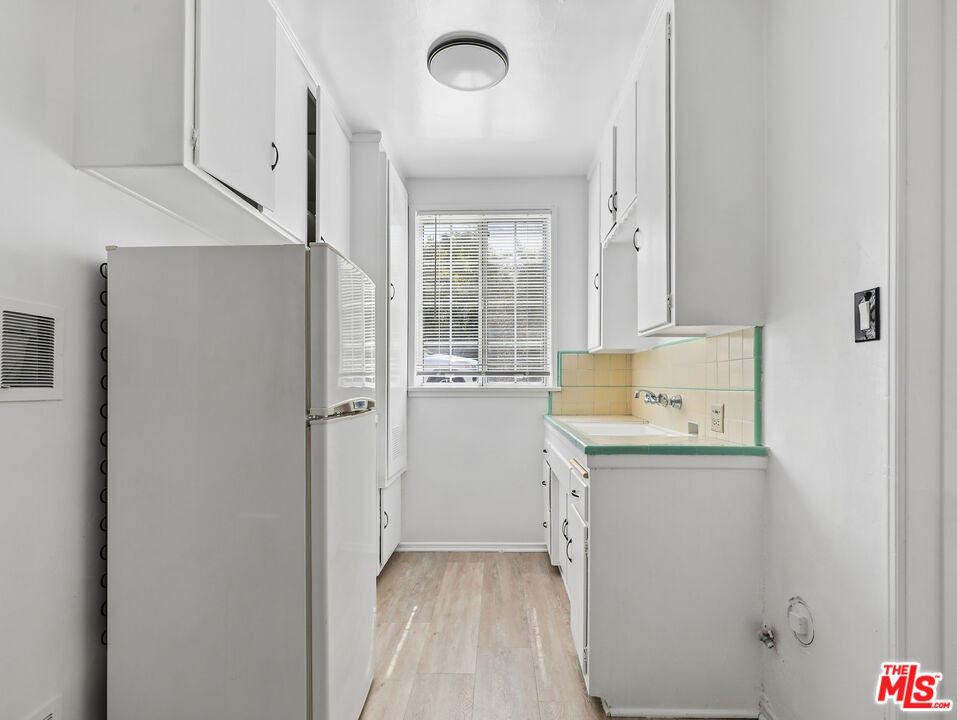 4010 Los Feliz Boulevard - Photo 6