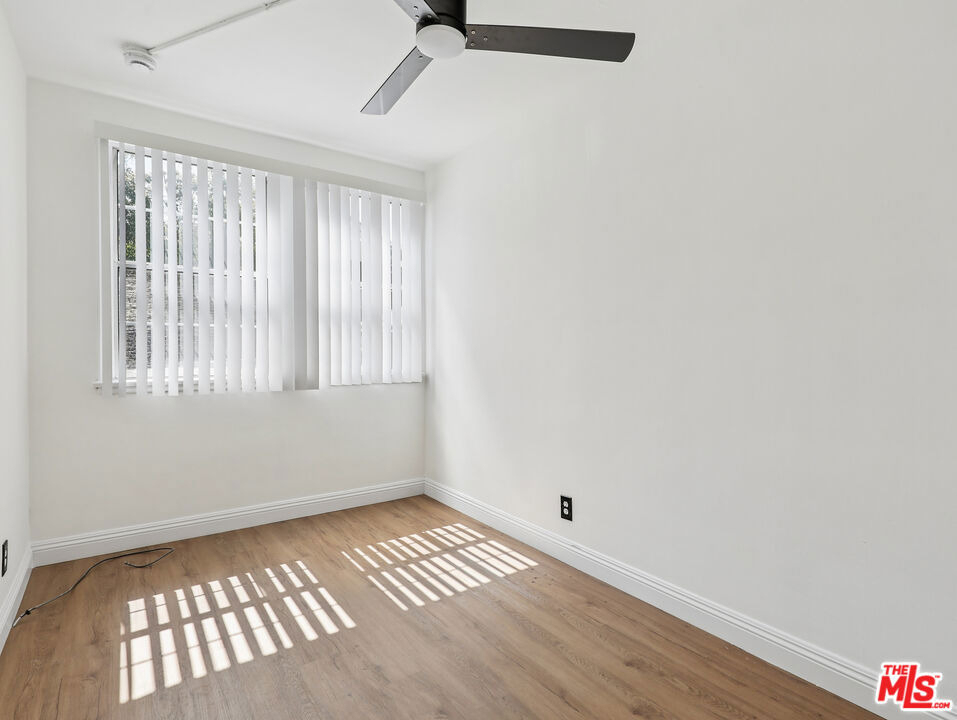 4010 Los Feliz Boulevard - Photo 11