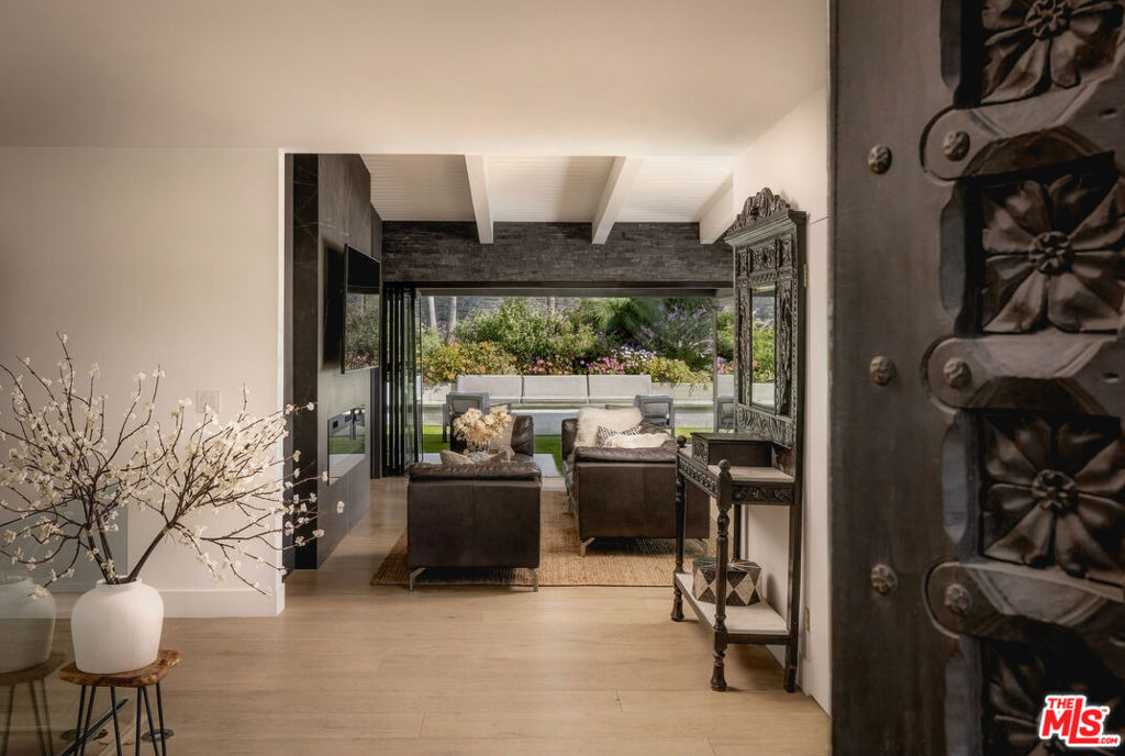 344 Arno Way - Photo 4