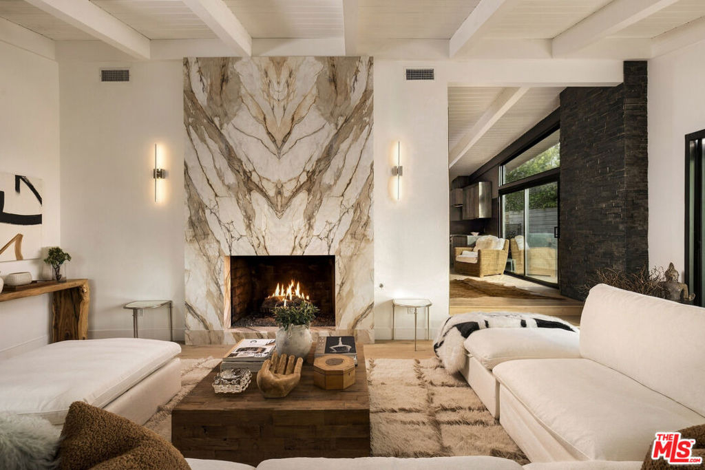 344 Arno Way - Photo 6