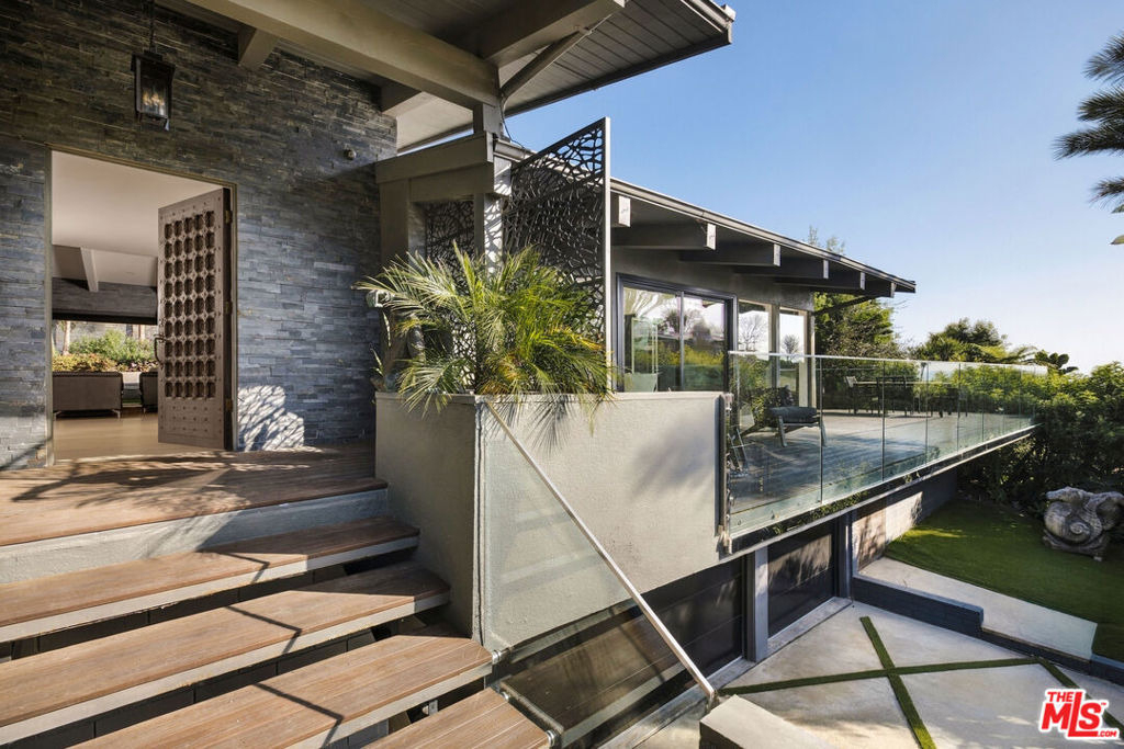 344 Arno Way - Photo 2