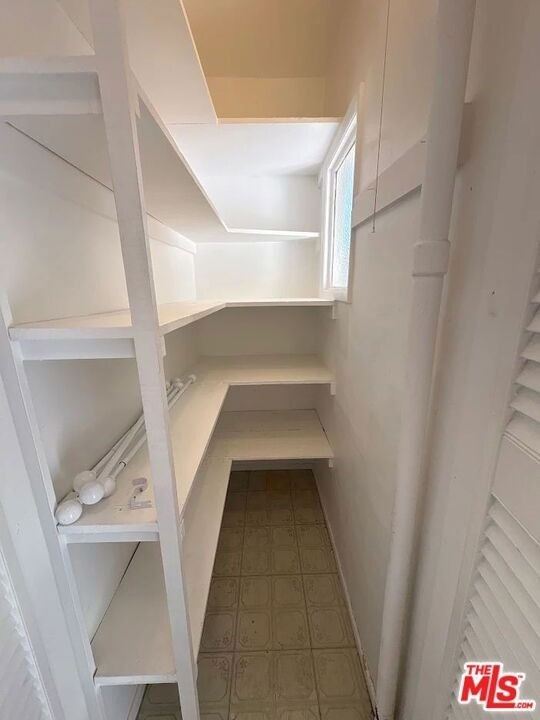 2107 Vine Street - Photo 14
