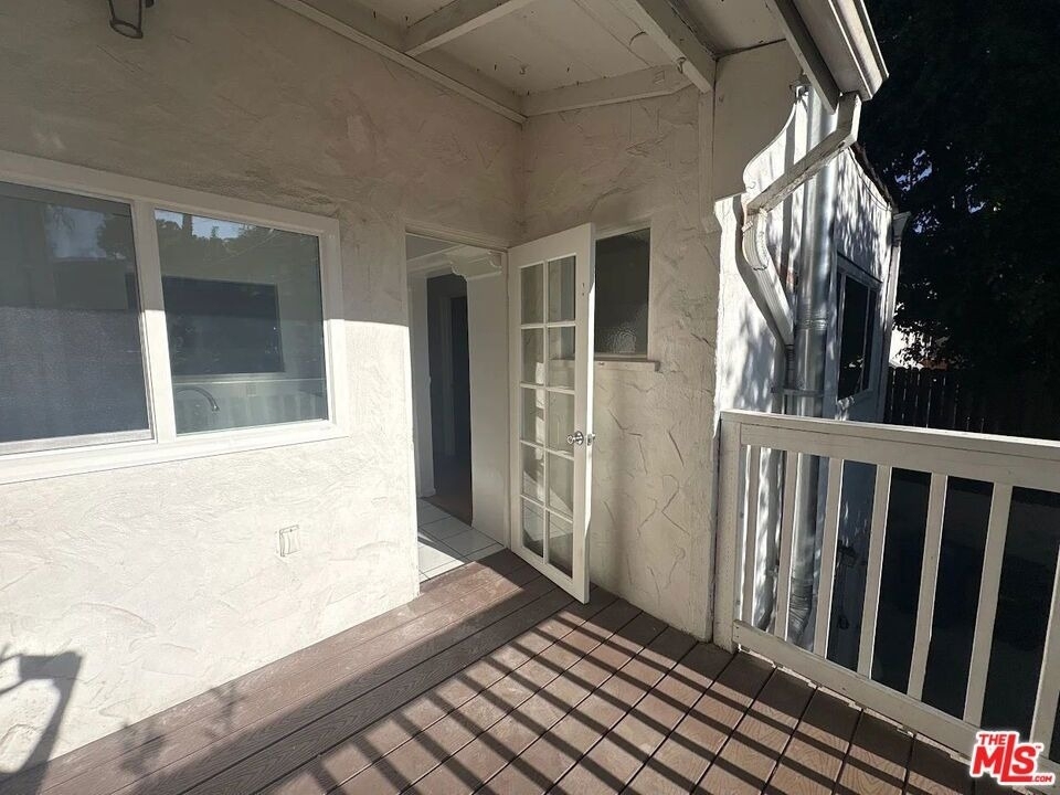 2107 Vine Street - Photo 15