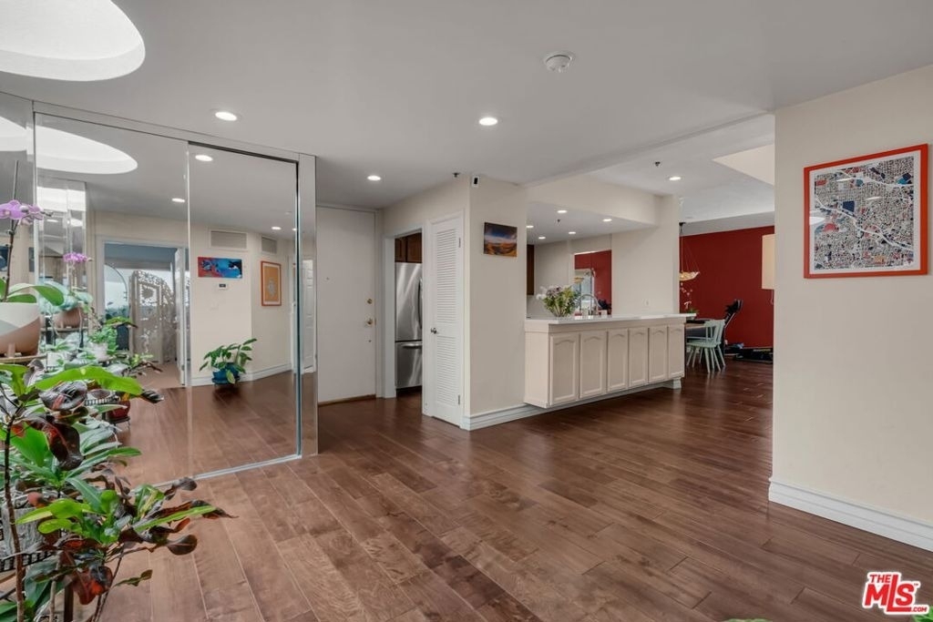 1722 Malcolm Avenue - Photo 3