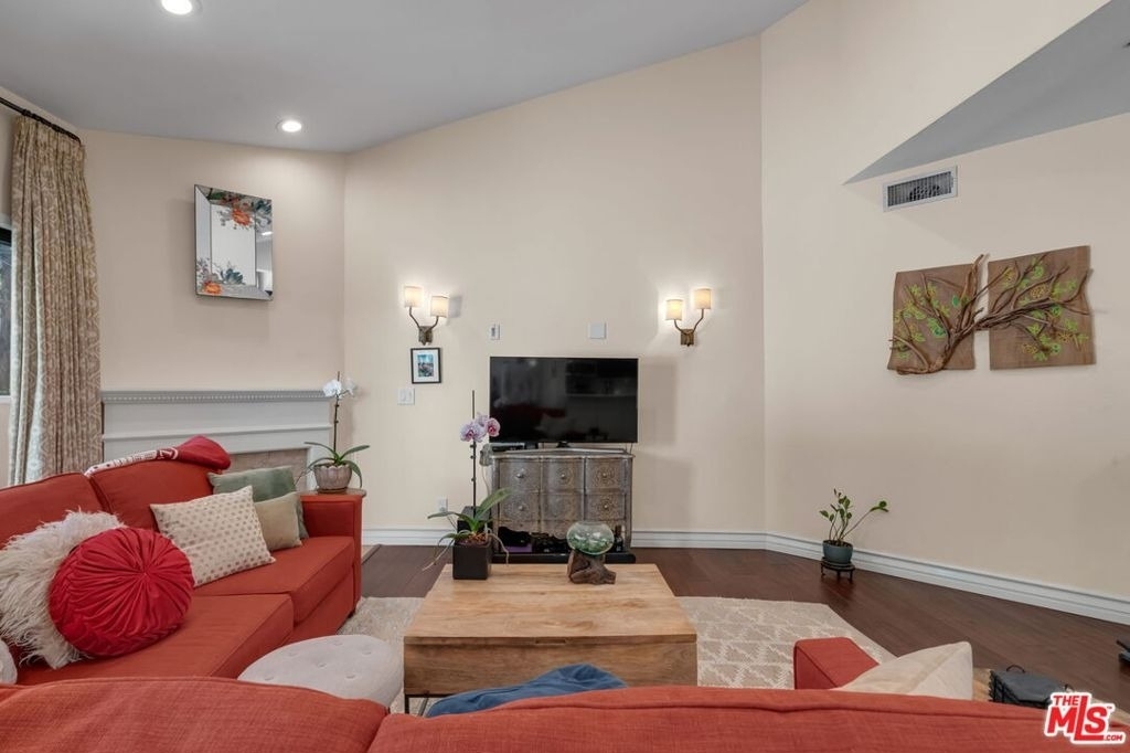 1722 Malcolm Avenue - Photo 5