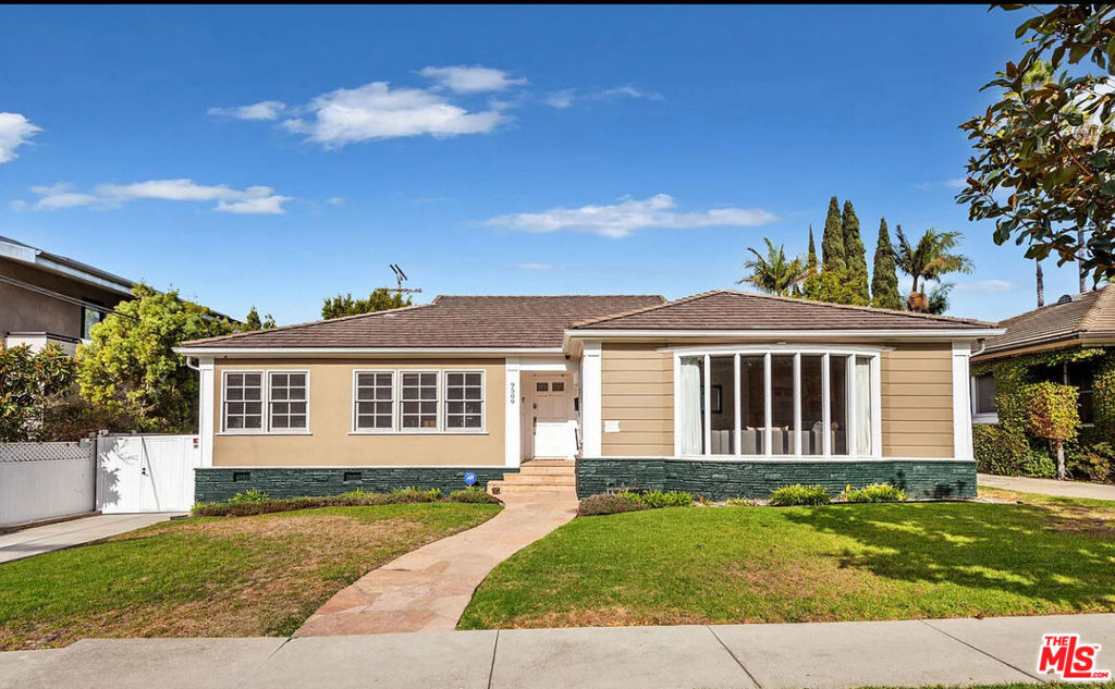 9509 Cresta Drive - Photo 0