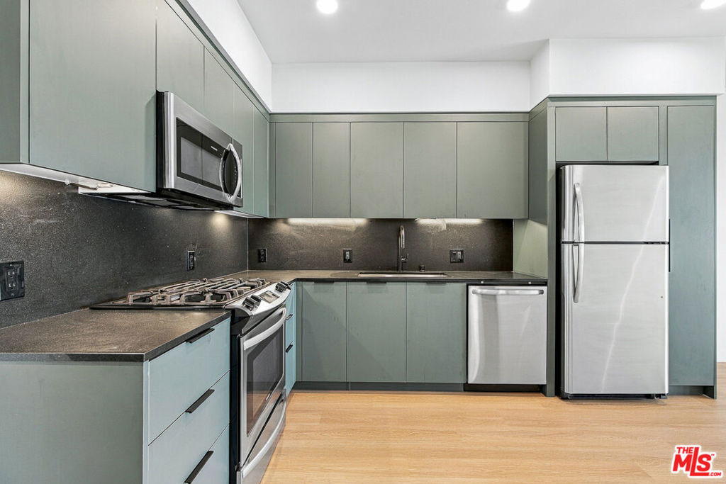 10601 Washington Boulevard - Photo 1