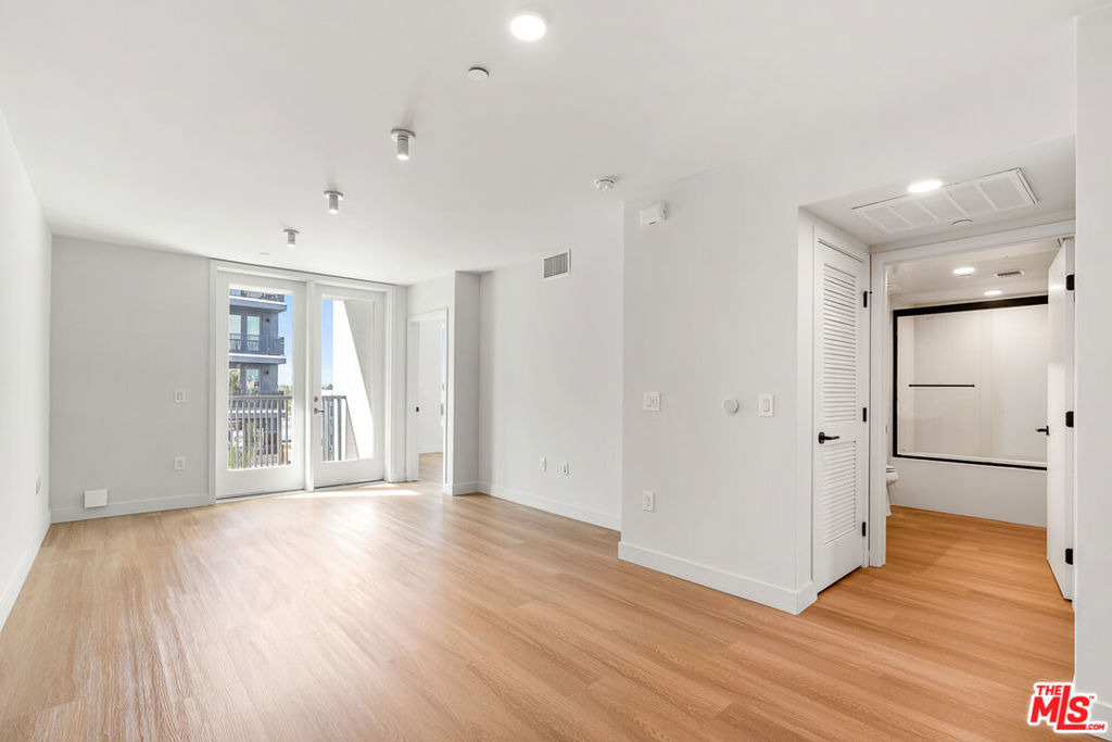 10601 Washington Boulevard - Photo 2