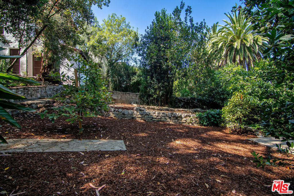 3475 N Knoll Drive - Photo 33