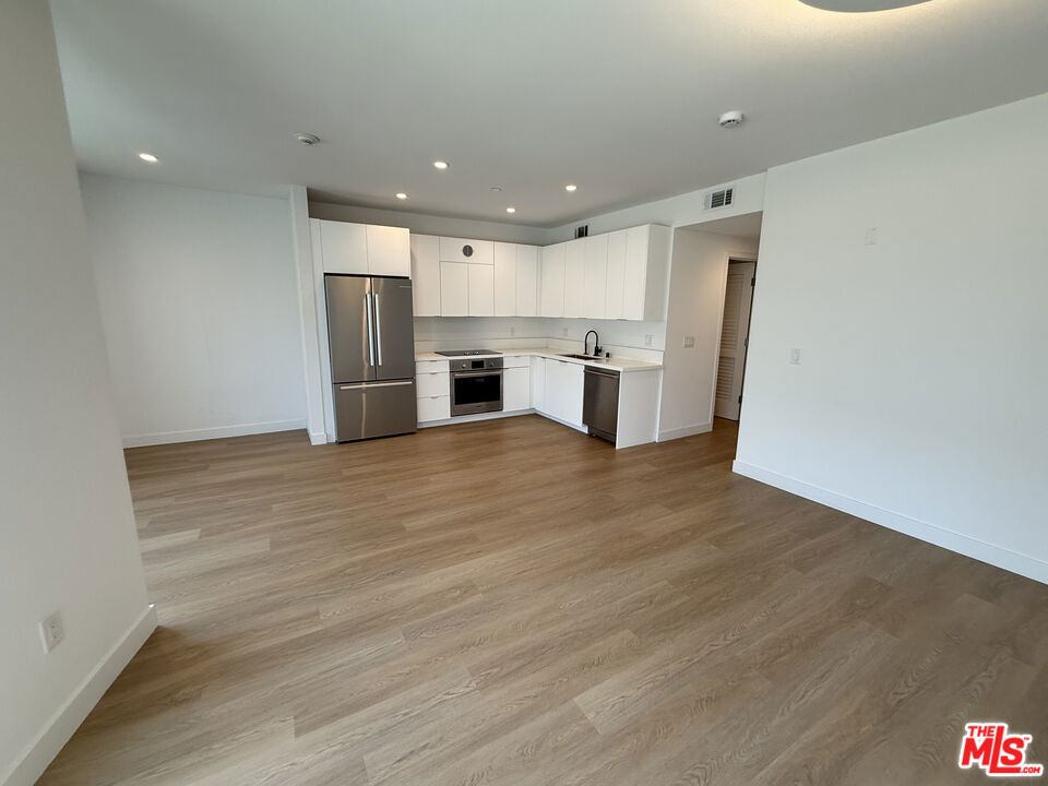 1130 N Orange Drive - Photo 5