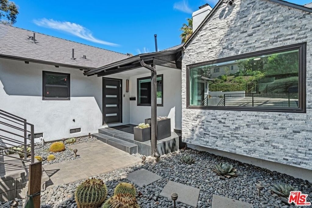 3304 Shelby Drive - Photo 1