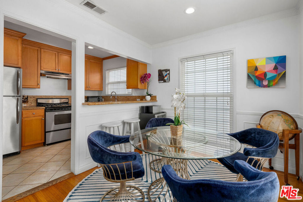 9645 W Olympic Boulevard - Photo 7